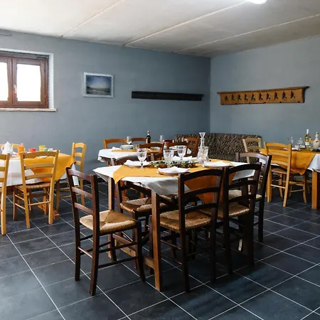 Holiday home Casale Ermelinda - Piscina Privata E Jacuzzi Castelraimondo
